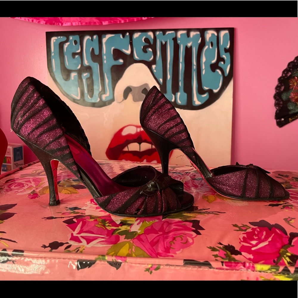 VINTAGE Betsey Johnson pumps